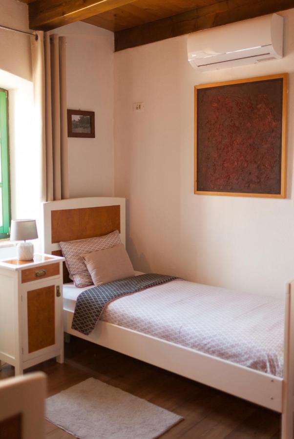 Apartmán Dvor Strica Grge Kaštelir Exteriér fotografie